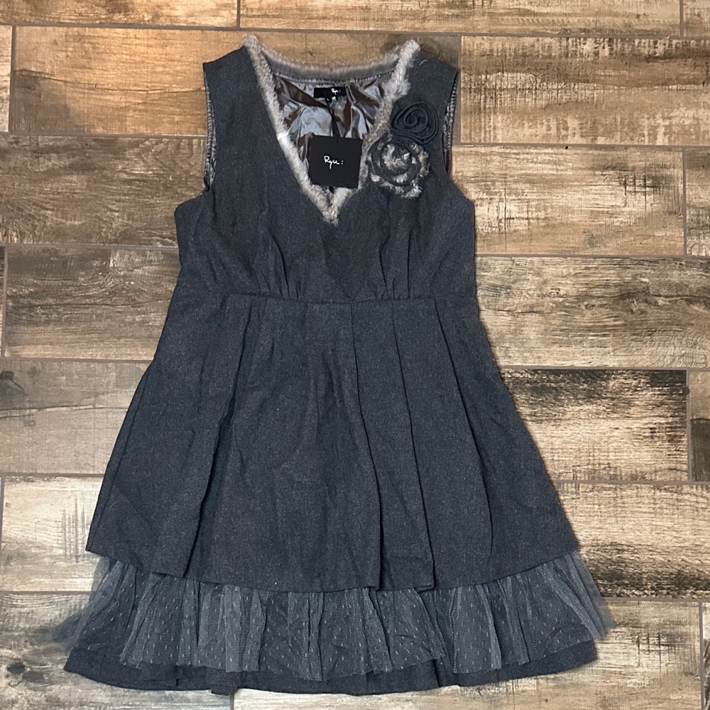 Ryu Gray Dress with Floral Detail